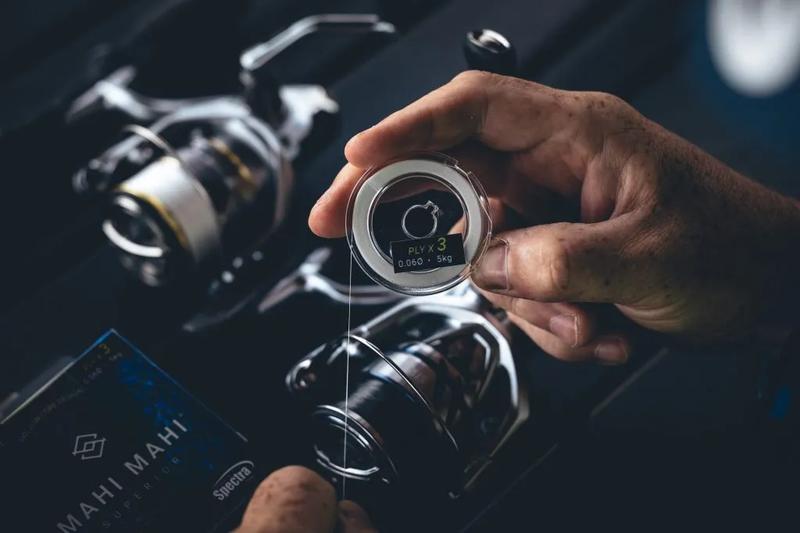 Kolor plecionki na okonia