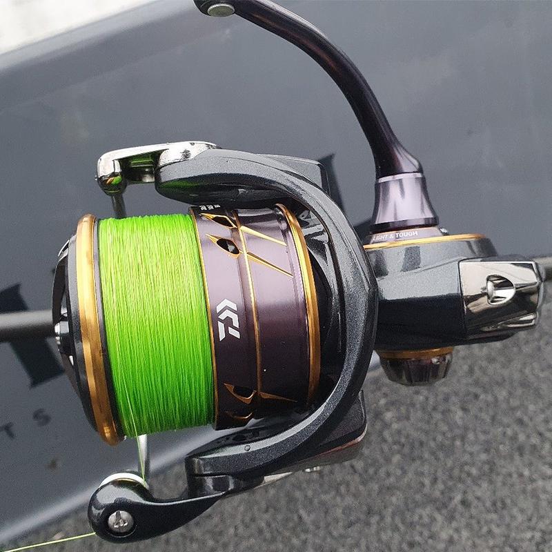 Odkryj, jaki kolor plecionki na okonia przynosi najlepsze efekty w łowieniu