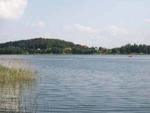 Odkryj Jezioro Hartowiec: Twój kompleksowy przewodnik turystyczny