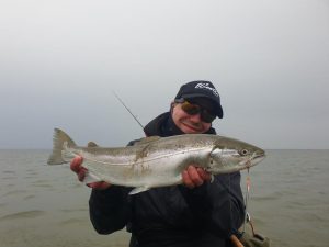 Odkryj najlepsze przynęty na morskie trocie i zwiększ swoje szanse na sukces w wędkowaniu