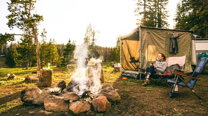 Niezbędnik biwakowy pod namiot