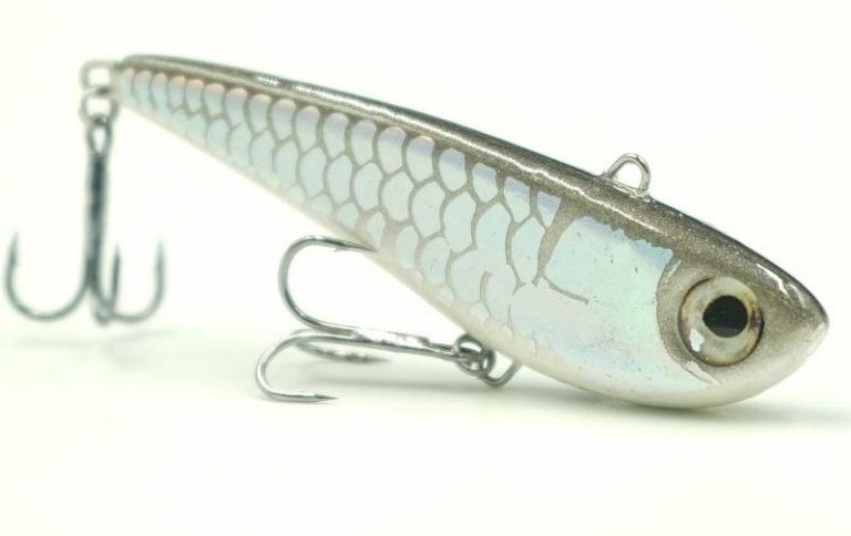 Jak skutecznie wybrać przynętę na bolenia? Przewodnik po najlepszych opcjach na ryby