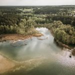 Odkryj Jezioro Świętajno Narckie: jego piękno, atrakcje i wyzwania ekologiczne