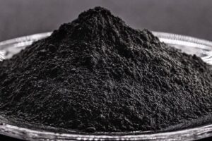 Kiedy i jak często zmieniać wodę w akwarium, by zapewnić zdrowie rybom?